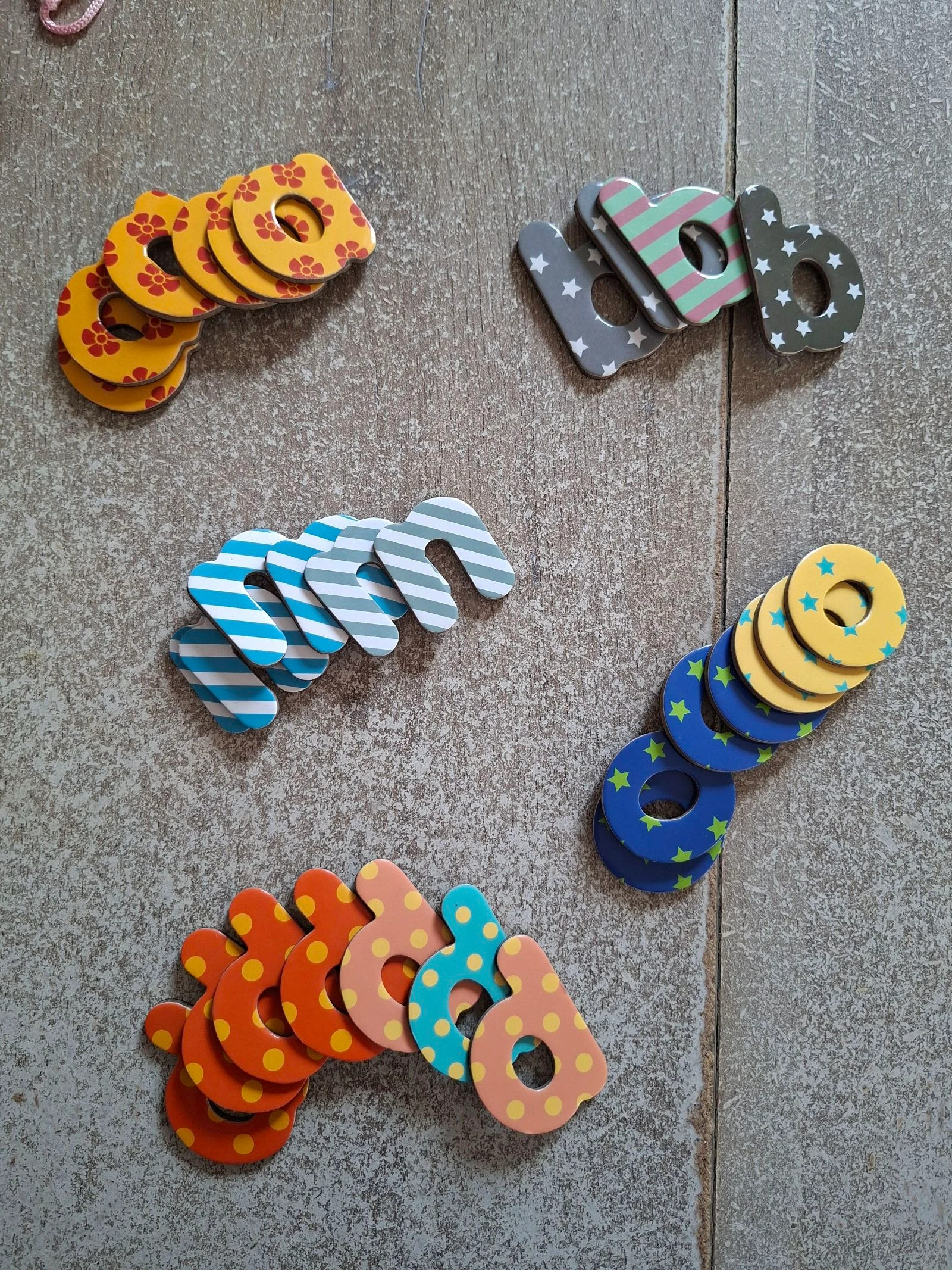Gekartonneerde magnetische letters en cijfers - Educatief alfabet- en rekenspel - Onvolledig – photo 5